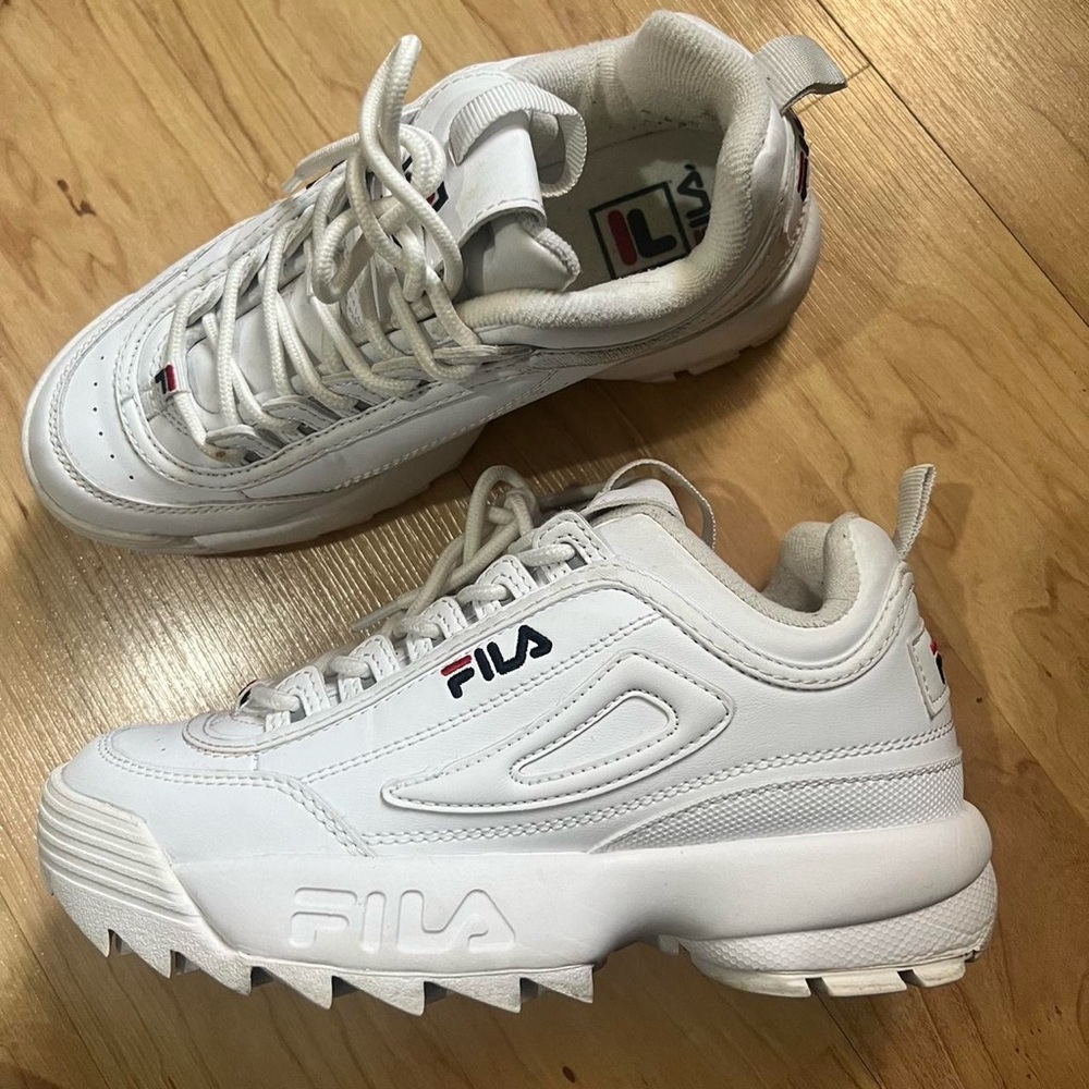 White fila Disruptor